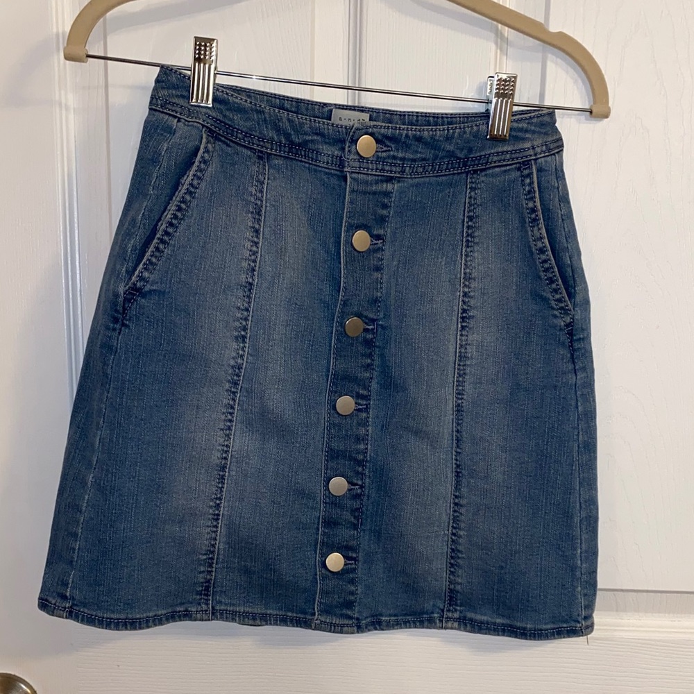 Denim button down mini skirt, small